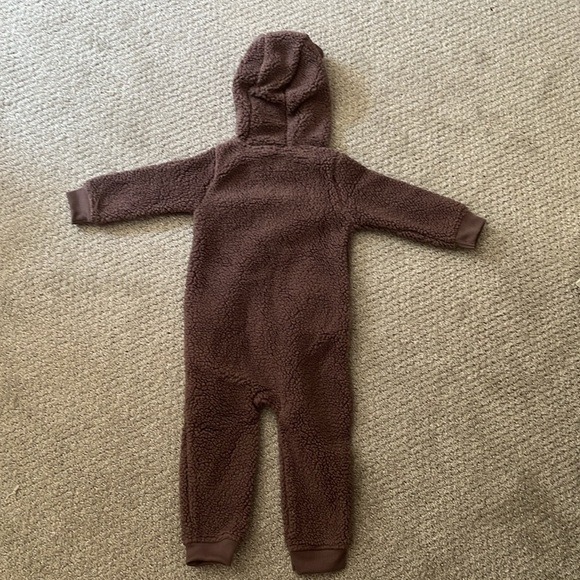 Carter’s 18 month Sherpa bear jumpsuit. Only worn/washed once. Smoke free home. - Picture 3 of 4